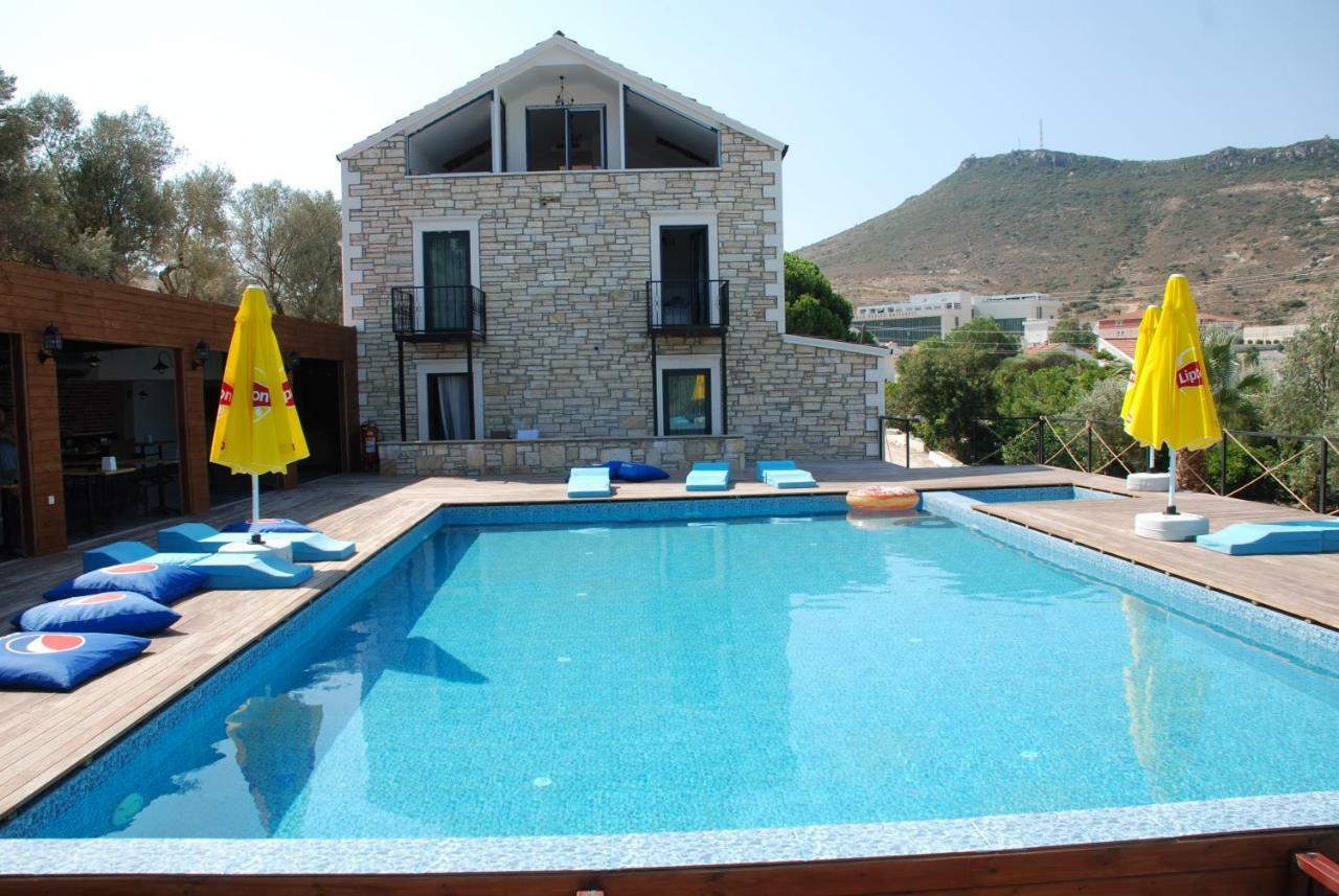 Victoria Hotel And Lounge Foça Exterior photo